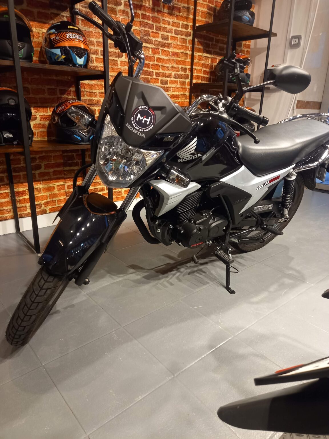 Honda Glh Cc Alquiler De Motos Para Turismo